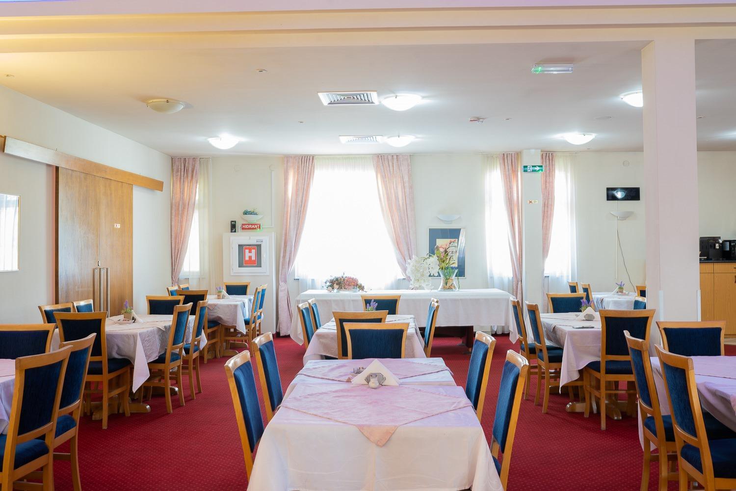 Iris Hotel Bors Ngoại thất bức ảnh