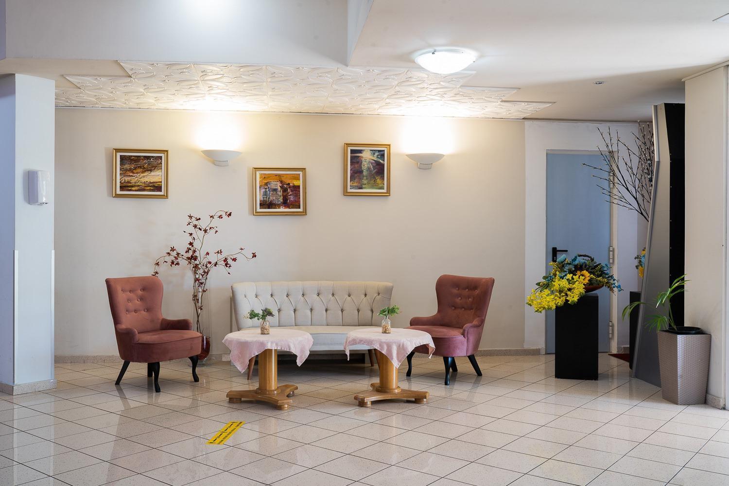 Iris Hotel Bors Ngoại thất bức ảnh