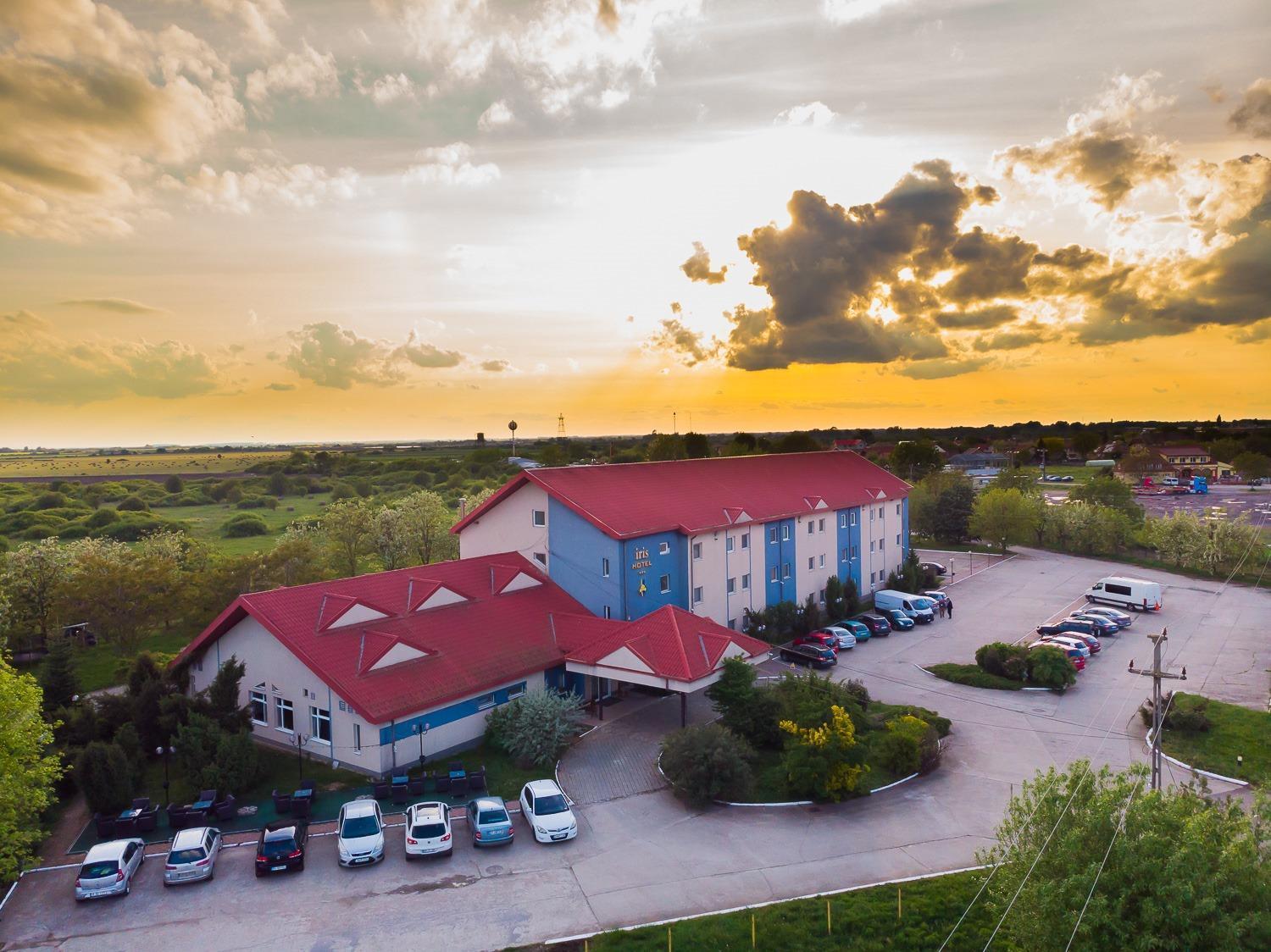 Iris Hotel Bors Ngoại thất bức ảnh