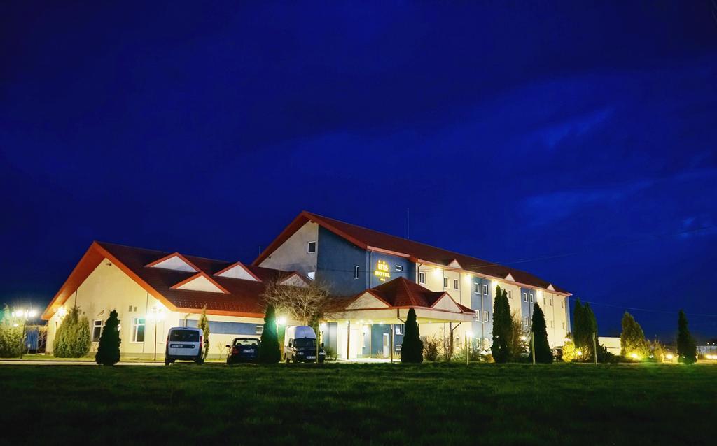 Iris Hotel Bors Ngoại thất bức ảnh