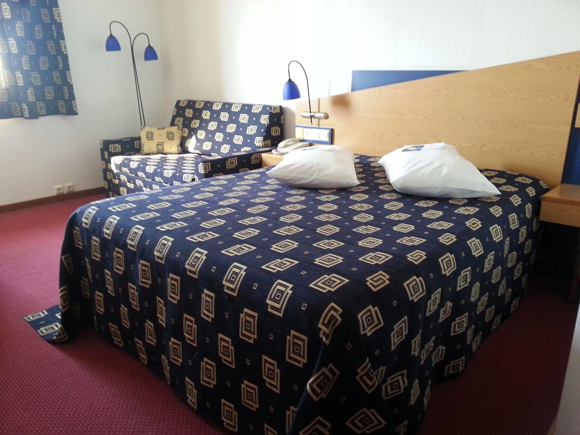 Iris Hotel Bors Ngoại thất bức ảnh