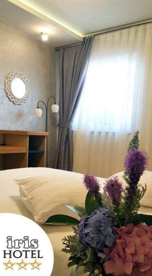 Iris Hotel Bors Ngoại thất bức ảnh