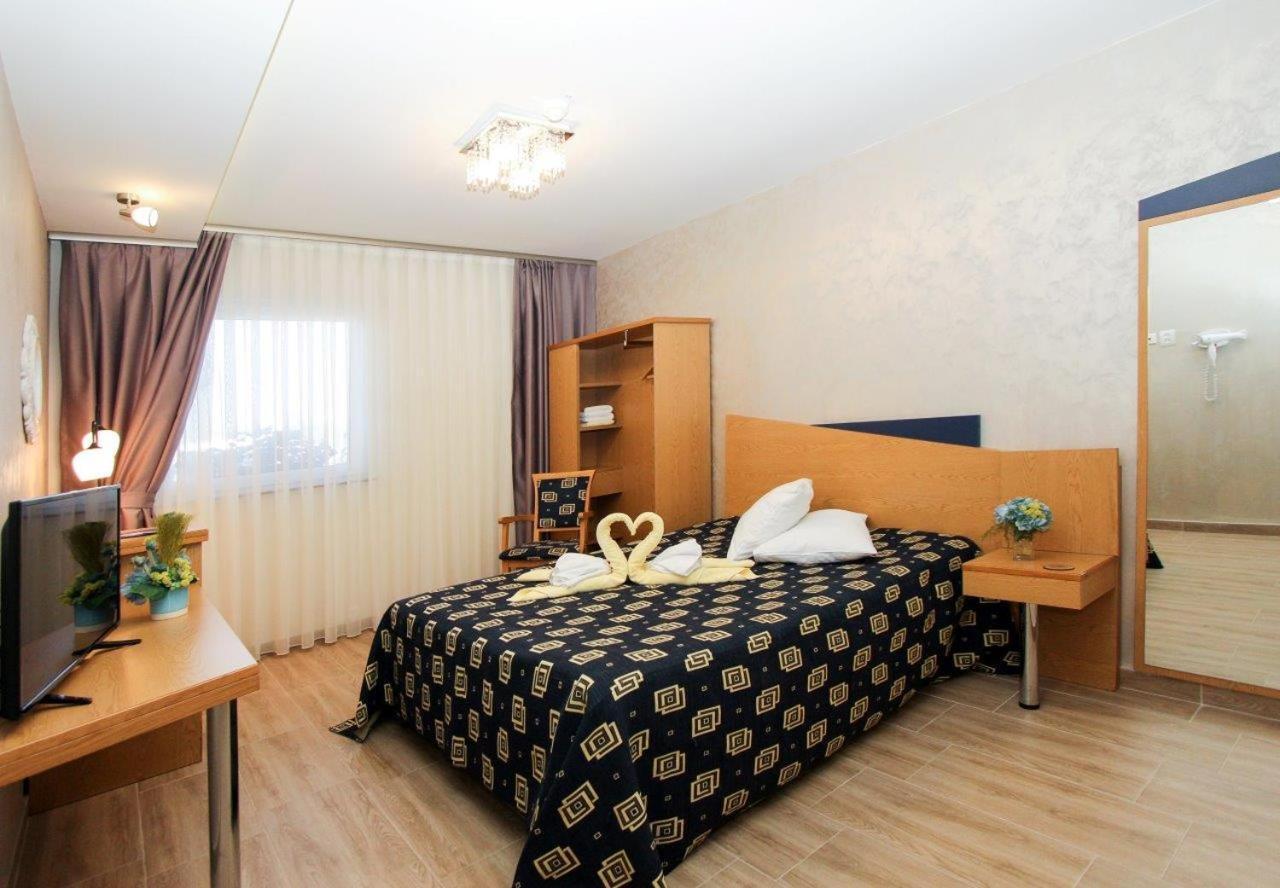 Iris Hotel Bors Ngoại thất bức ảnh