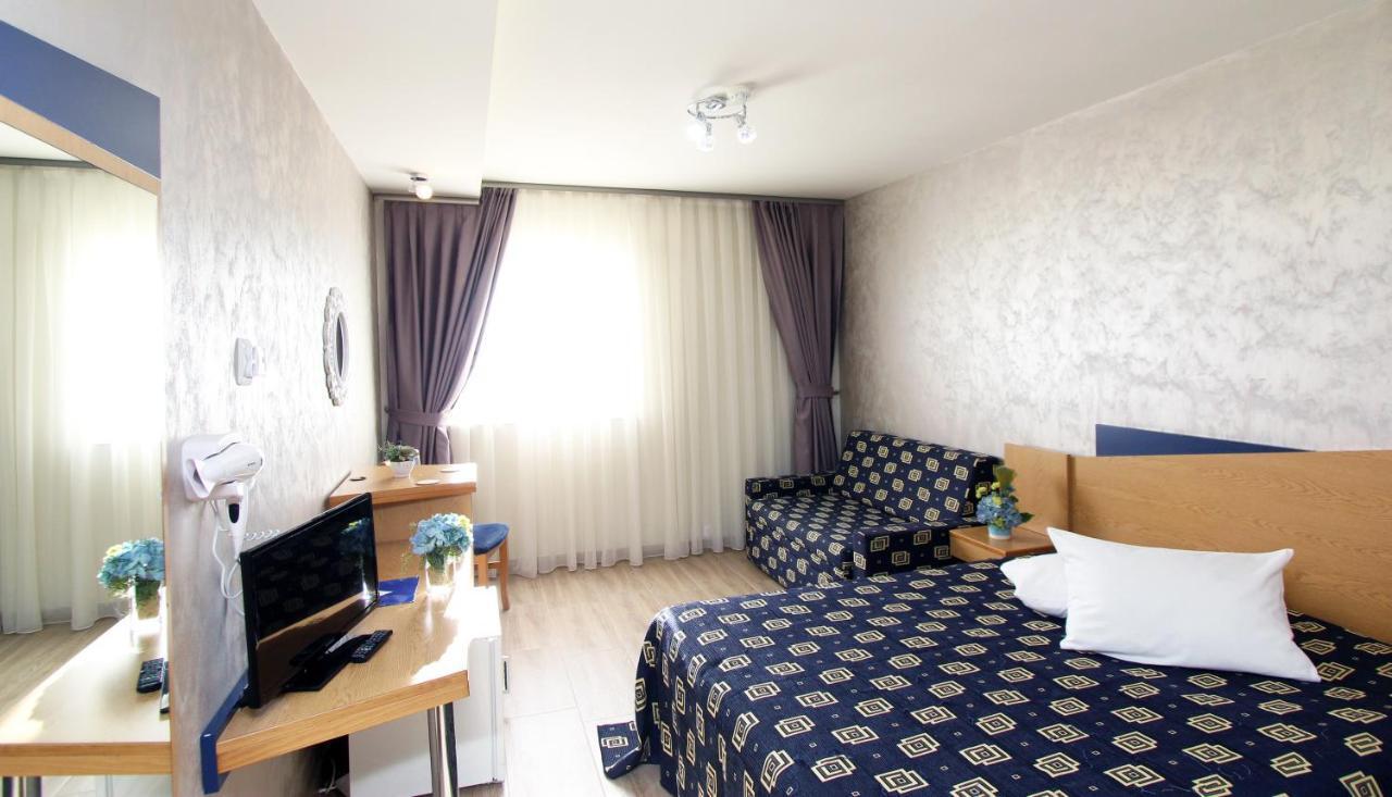 Iris Hotel Bors Ngoại thất bức ảnh